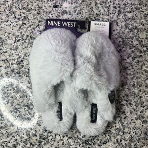 Nine West Gray Fuzzy Slippers NWT Size Small